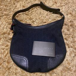 Gucci bag in good condition no marks with original receipt