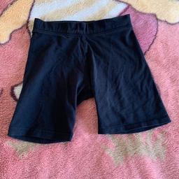 Girls black shorts, size:7-8years