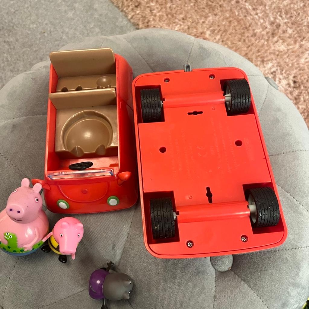 2 Peppa pig cars & figures
Cars are push along vgc & figures pick up m23
I have listed other Peppa pig items