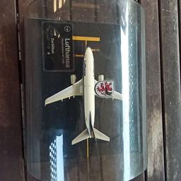 Modell Lufthansa Boing 737 Giesen mit Zertifikat und Zubehör
Kontakt über Anzeigenportal, kein Versand. Privatverkauf keine Garantie/Rücknahmekat