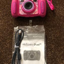 Pink vetch kidizoom camera with instruction manual, usb cable and carry case. Empty memory reset to factory settings just requires 4 xAA batteries.