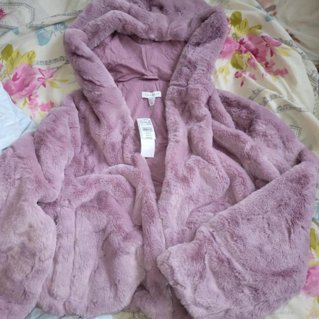 bnwt size medium fleeced jacket
