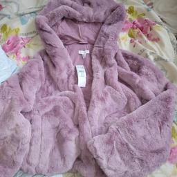 bnwt size medium fleeced jacket
