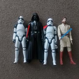 4 30cm figures
Darth Vader
Obi-Wan Kenobi
2 storm troopers