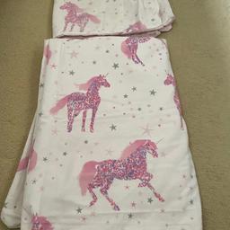 Single duvet cover and pillowcase, Unicorn Design, reversible 
Pet and smoke free home 
Collection only from Wednesbury