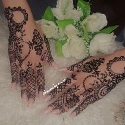 black or brown henna 
book 2 days before your occasion
prices start from £7 
I don't travel you have to come to my house in Birmingham b8 
I'm a 15 Yr old henna artist
send me your pics for what design u want