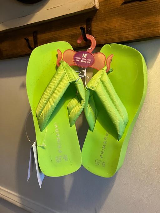 Buy & Sell South East London New Eltham - South East London - Photos for Pair Platform Flip-Flops -Sz5/6-BNWT-