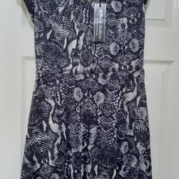 Billie and blossom by Dorothy perkins 
sparkly
Great for Christmas 
BNWT