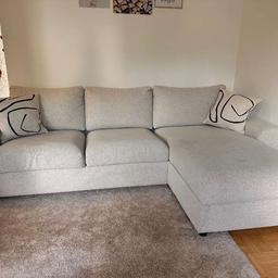 Selbstabholung
Sofa von Ikea
Gebrauchsspuren
Eck verstellbar
Verkauf wegen Neuanschaffung
Bezüge abnehmbar zum waschen
ca. 2 Jahre
Preis verhandelbar

Tiefe: 92cm
Höhe: 66cm
Breite: 265cm