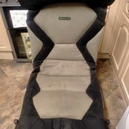 korum deluxe accessory chair all legs lock as they should and adjust but telescopic insert legs are fixed due to over tightening the chair is in good condition no rips or damage plenty of life left in it
2 X new telescopic legs supplied as additional to the four theses chairs RRP at £170 so grab a bargain