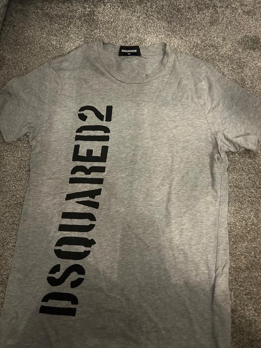 Buy & Sell East London Newham - Photos for Boys Dsquared2 t shirt