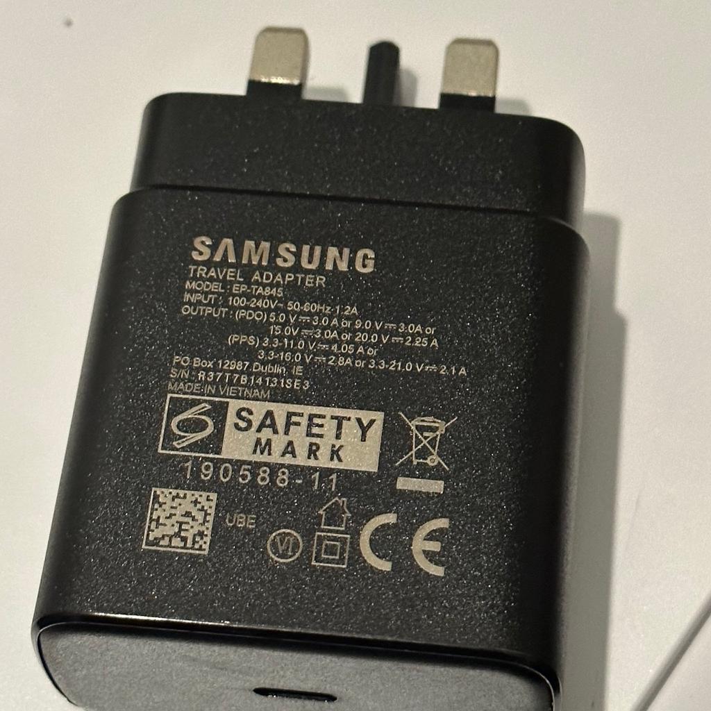 Type C Samsung Adapter
Fast charger
Type C also available