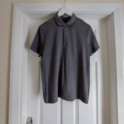 Shirt Boss“Hugo Boss”

 Regular Fit

 Grey Colour

Good Condition

There, is a small defect on the collar on the right side.

 Please,a see photo.

Actual size: cm and m

Length: 65 cm

Length: 40 cm from armpit side

Shoulder width: 42 cm

Length sleeves: 19 cm

Volume hand: 40 cm

Volume breast: 99 cm – 1.02 m

Volume waist: 95 cm – 98 cm

Volume hips: 95 cm – 99 cm

Size: M (UK)

Quality: 87 % Cotton
 13 % Lyocell

Facing: 70 % Cotton
 30 % Lyocell

Facing 2: 100 % Polyamide

 Made in China