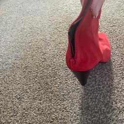 Ladies Red pointed suede boots
Zip at the back
Very comfortable
Good condition! Size 7
Collection only Sutton Coldfield b75 
Check out what else I’m selling on my page :)