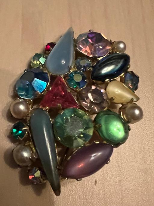 Buy & Sell Caerphilly - Wales Pontlottyn - Caerphilly - Photos for VINTAGE MULTI STONE OPAL GLASS ETC. BROOCH