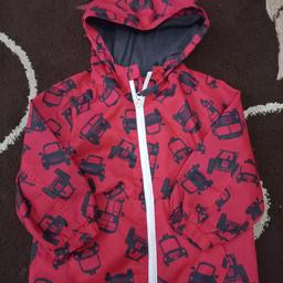 Lovely Red baby boys jacket
In excellent condition like new as only worn few times
Cars, buses vehicles theme
Size 18-24 months 1.5-2yrs
2 front pockets
1 back pocket
Hooded
Lined
Cuffed
Brand Tu
£6
Smoke free pet free house
Message me for postage enquiries

See my other ads for more items
Thankyou