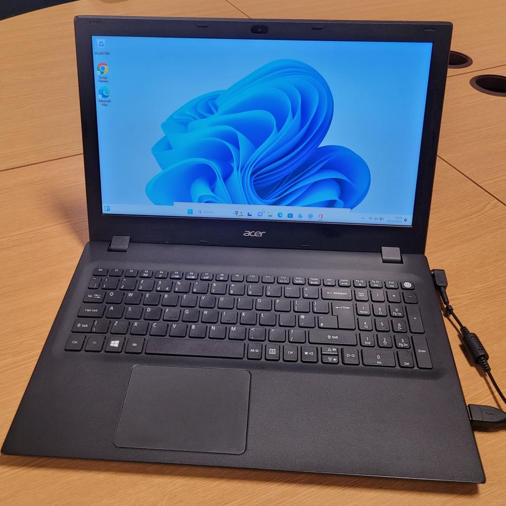 Acer Laptop with Charger
Great condition
i3 Processor
4GB Ram
500GB Hard Drive
Windows 11
Microsoft Office Installed
Webcam
Wireless
DVD RW Drive

Laptop has been wiped and new windows and office installed ready to turn on and use.

Great condition Laptop.