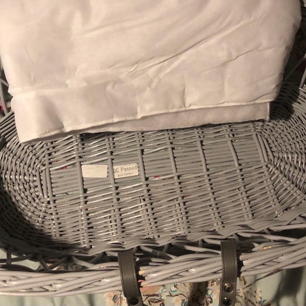 Grey wood Moses basket and rocking stand.
Comes with mattress and covers.
Can deliver local if needed for a fee.