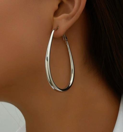 Buy & Sell Healey Rochdale - Photos for Teardrop Hoop Earrings