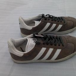 Adidas Originals Gazelle Trainers Mens UK 10, Solid Grey White.

Sadly these were used by a friend when plastering, so could be cleaned up but I don't have time for that.

Local collection preferred or can be posted out at extra costs.