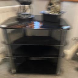 3 tier
Black glass
Coffee/small tv stand

In good used condition

Collection only please 
From BR3