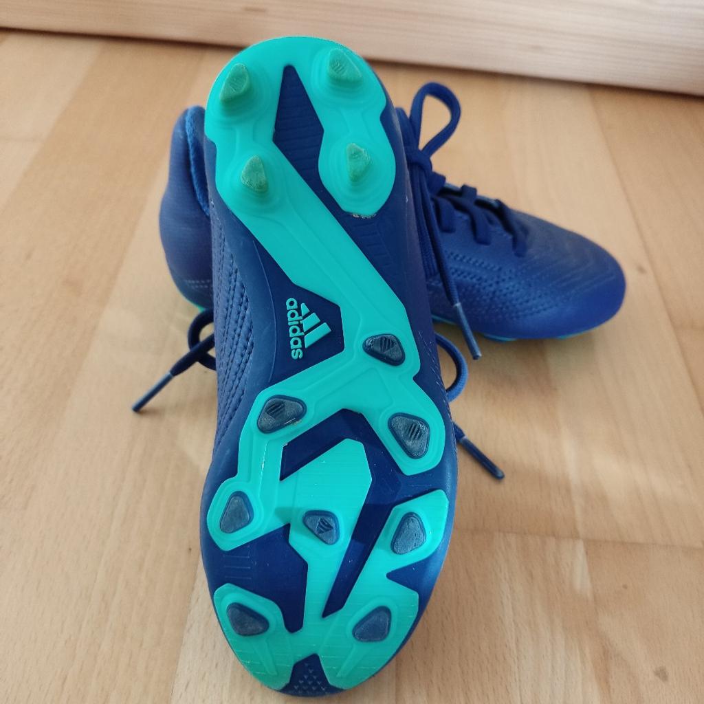 Verkaufe neuwertige Fußballschuhe von Adidas, "Predator", Gr. 30, blau