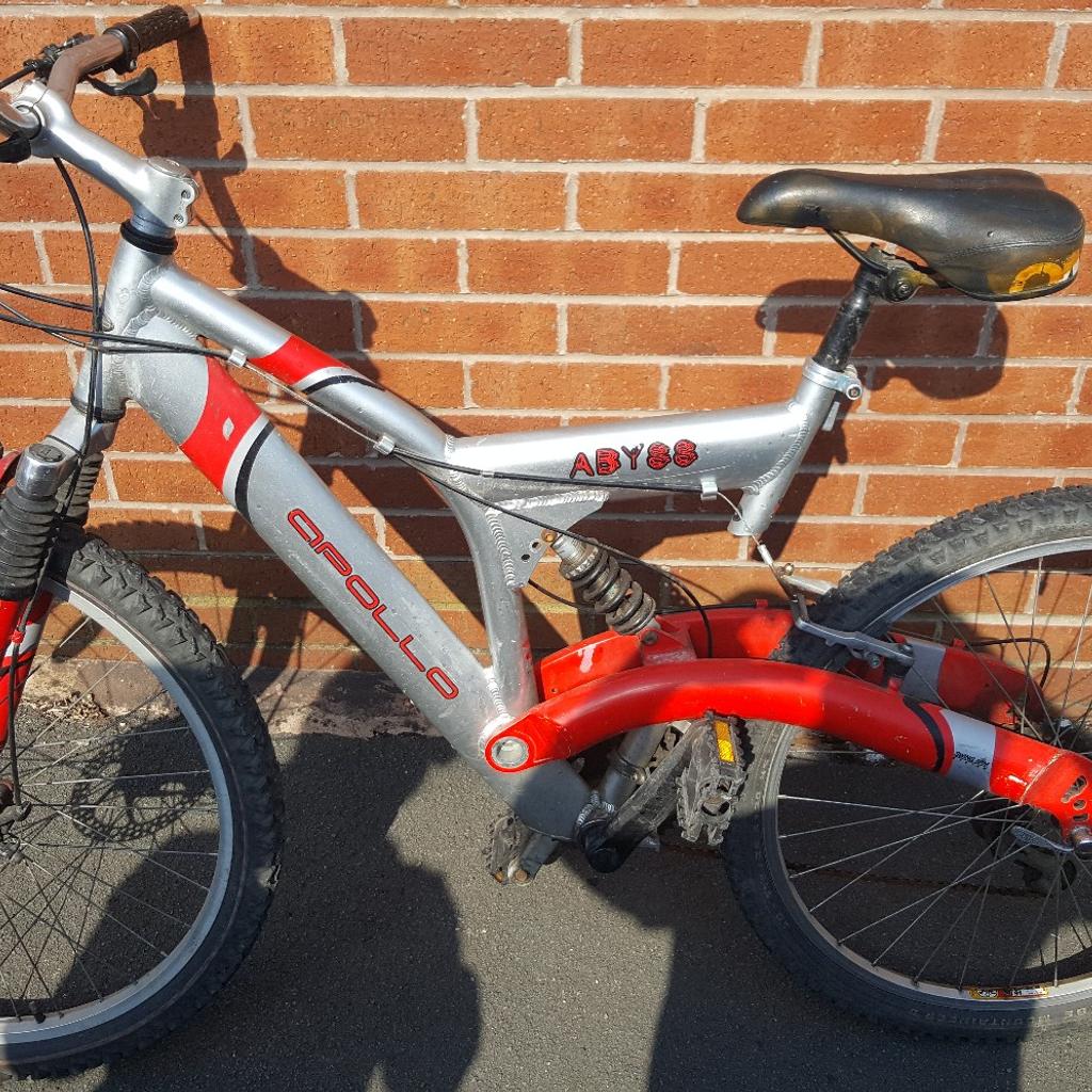 The bike itself is in good condition however needs some work, the point where the pedals meet has come apart, the gears need looking at and the back tyre needs air, quick fix for someone with the time and know how,

pick up from bb1 blackburn, might be able to deliver locally,