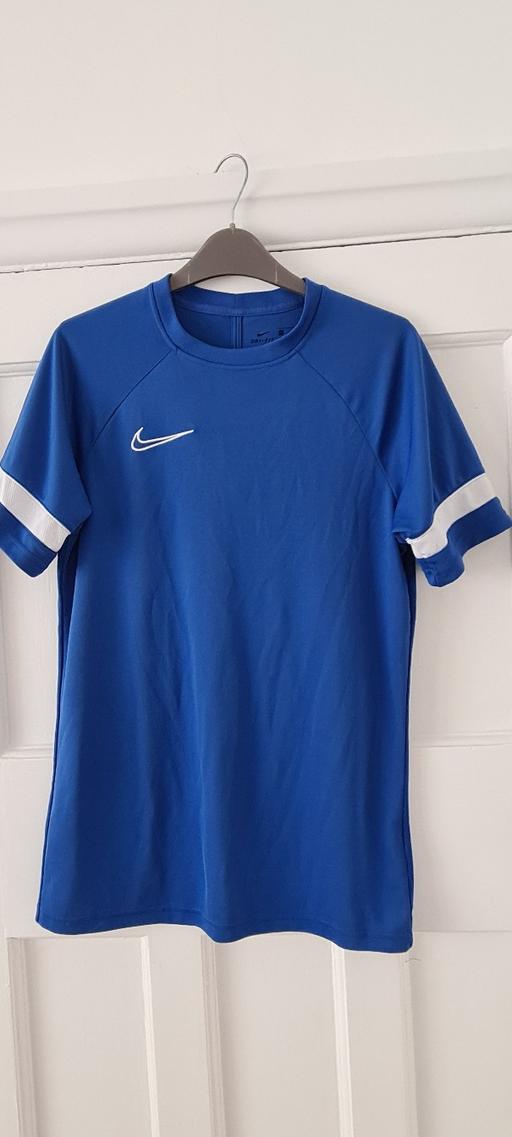 Buy & Sell South East London Croydon - Photos for Unisex Nike Top