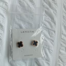 La Festin quality earings. Cross shape studs. Please see photos. New in box. Collection only