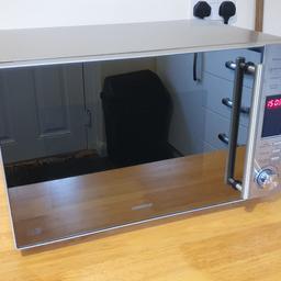 KENWOOD K30CSS14 Combination Microwave - Stainless Steel

Large capacity Microwave.
Maximum microwave power: 900 W
Capacity: 30 litres
10 auto cooking programs

Excellent condition. Clean from Smoke & Pet free home.

Can maybe deliver as it's quite big.
