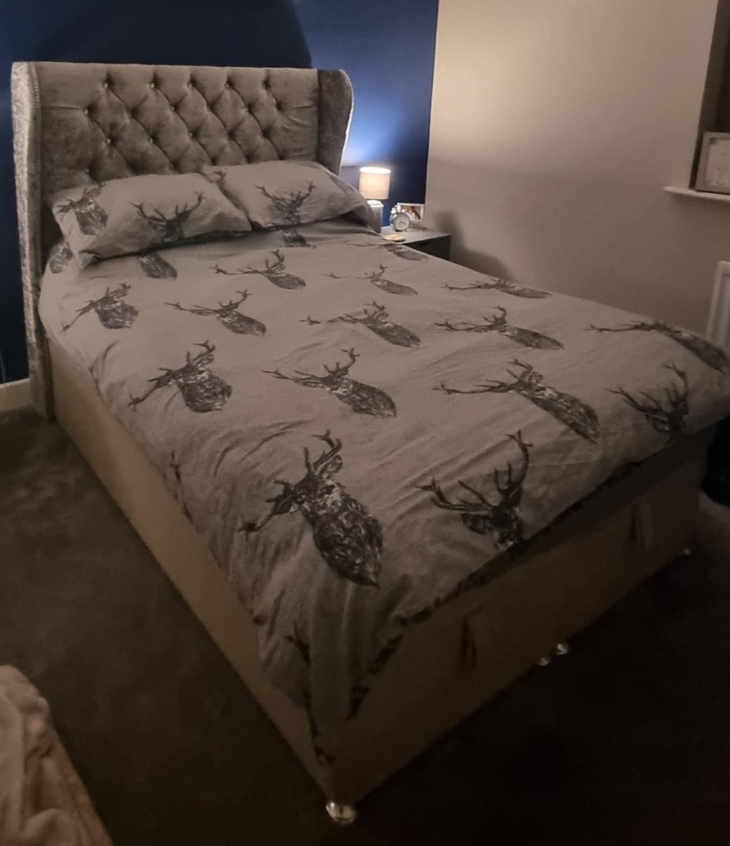 Double storage divan bed and headboard in DY6 Dudley für £ 350,00 zum