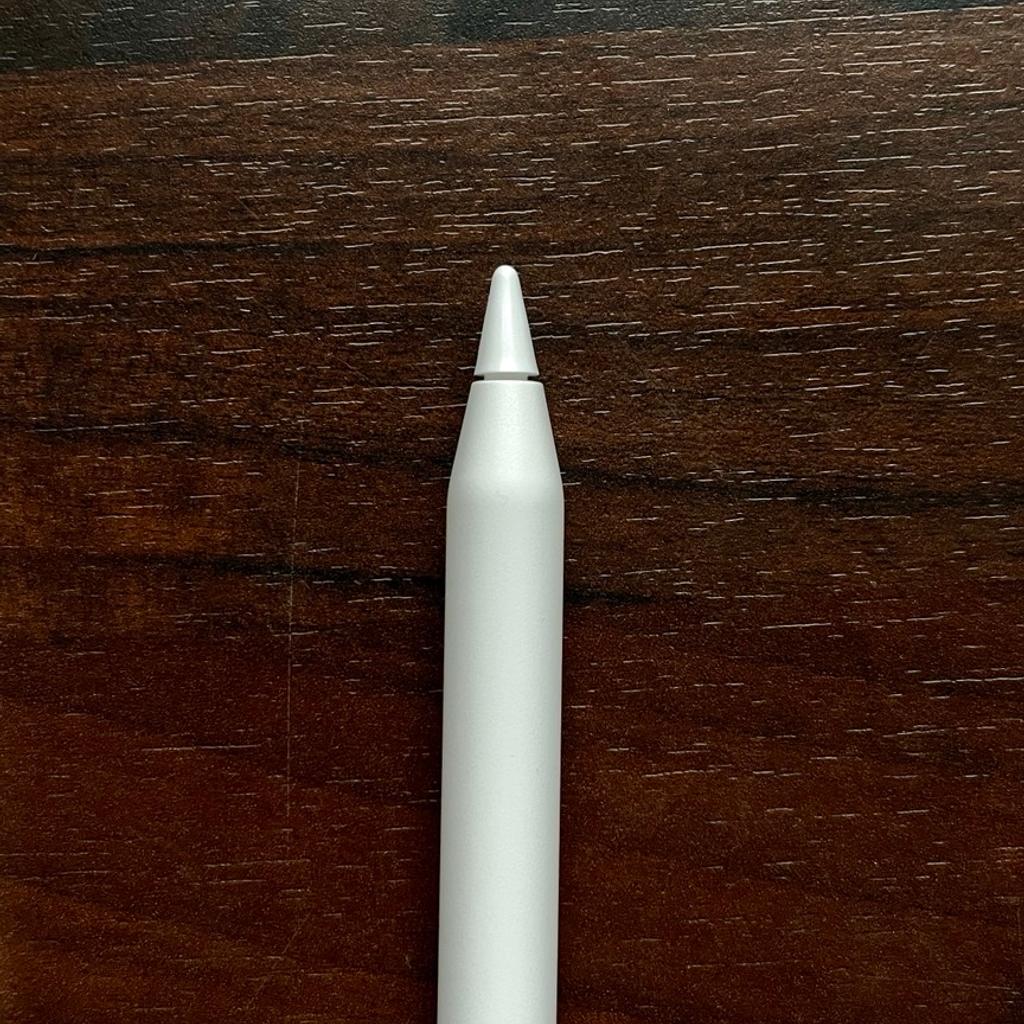 Verkaufe ein super Zeichenstift - wie Apple Pencil. Jeder der ihn kennt, kann erkennen, das der Stift wie das Original aussieht.

Ich verkaufe es, weil ich das Original bevorzuge. Der Zeichenstift ist unbenutzt und in seine orginal Verpackung. Ich verkaufe ihn für einen Freund.

Viel spaß beim bieten.