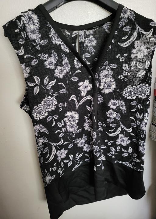 Buy & Sell Nottinghamshire Broxtowe - Photos for Next Floral Blouse