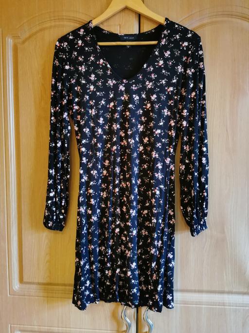 Buy & Sell Brent Wembley - Brent - Photos for Black and pink floral dress with cuffed sleev