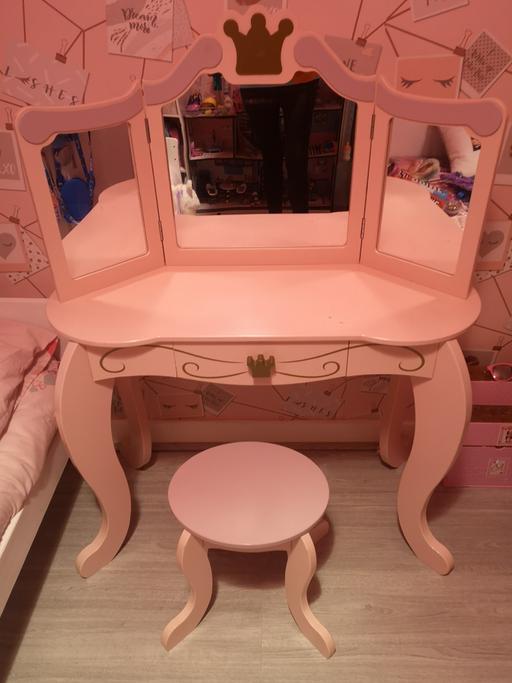 Buy & Sell Merseyside Knowsley - Photos for kidkraft princess vanity table and stool