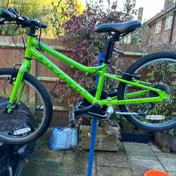 *Used but in good condition
*It has a few scratches
*Carrera abyss bike
*20 inch wheels
* Collection from Raynes Park