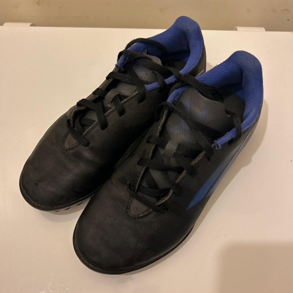 Good football shoes
In good condition
Unisex