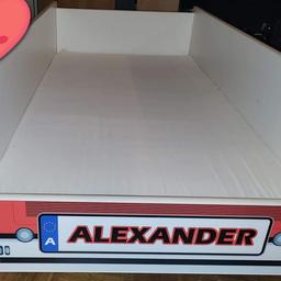 Verkaufe tolles Feuerwehr Auto Bett mit Lattenrost und Matratze
160x80 cm
Kennzeichen Alexander (kann überklebt werden)

Np 189€
Vb 100€

Abholung in Taxham