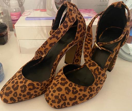 Buy & Sell West London Hounslow - Photos for Lady’s shoes