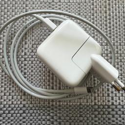Original Apple Ladegerät 10 Watt.
Ein USB aufLightning Kabel gibt es gratis dazu.
Privatverkauf Keine Garantie keine Rücknahme.
Nur Abholung oder Übernahme der Versandkosten.