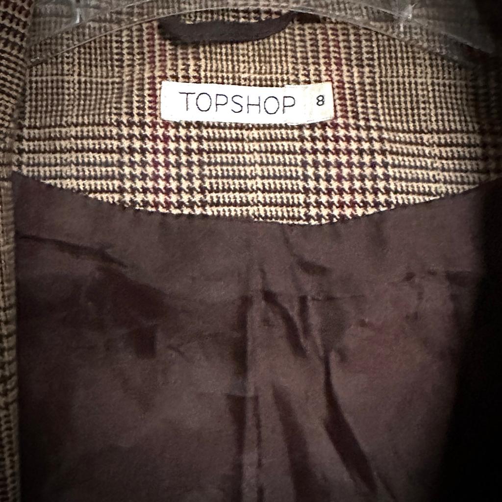 Brown and Maroon Plaid brushed cotton Trench
Topshop
Size 8
Excellent condition