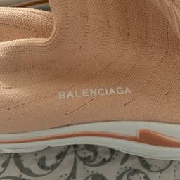 Brand new Balenciaga inspired 
SIZE 6/39
Apricot coloured 
Never used
Can P&P 
See my other bargains