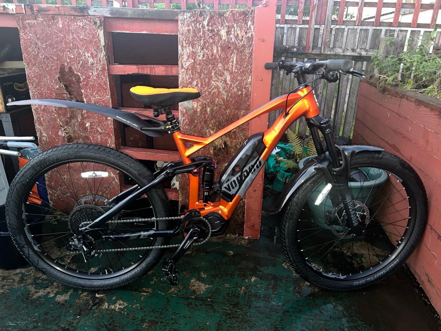 Voodoo Zobop E shimano full suspension MTB in SA12 Talbot for