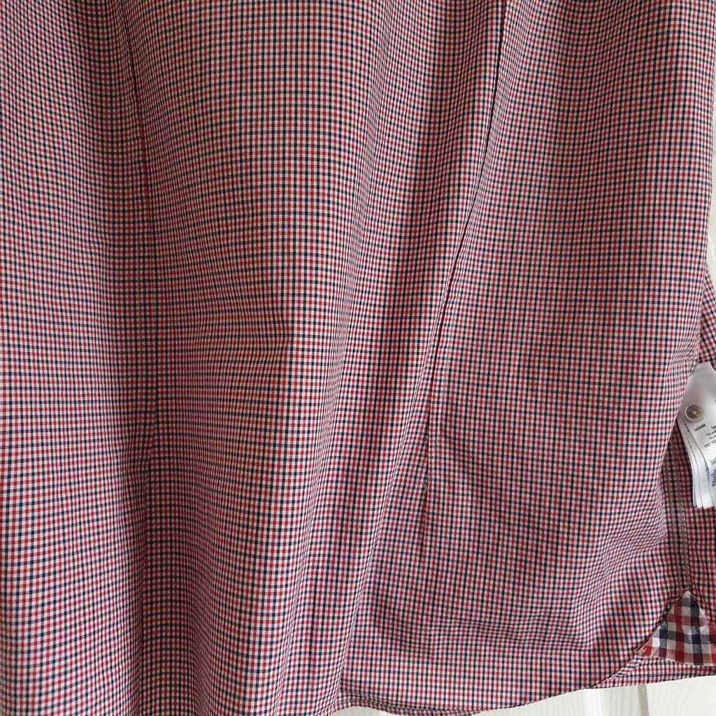 Shirt “ Ted Baker“ London

 Red Mix Colour

New Without Tags

Actual size: cm and m

Length: 73 cm front

Length: 74 cm back

Length: 40 cm from armpit side

Width shoulder: 43 cm

Length sleeves: 23 cm

Volume hand: 48 cm

Breast volume: 1.10 m – 1.12 m

Volume waist: 1.10 m – 1.12 m

Volume hips: 1.10 m – 1.12 m

Size: 5, XL 16 (UK) Eur 42, US 12

Shell: 100 % Cotton

Made in Turkey