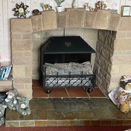 Old style fireplace electric heater.
It’s in perfect condition and works brilliantly.

Perfect for holiday homes if you don’t want the risk of guests using a real wood log burner.

Collection ideal, but can deliver if local.
Offers accepted.