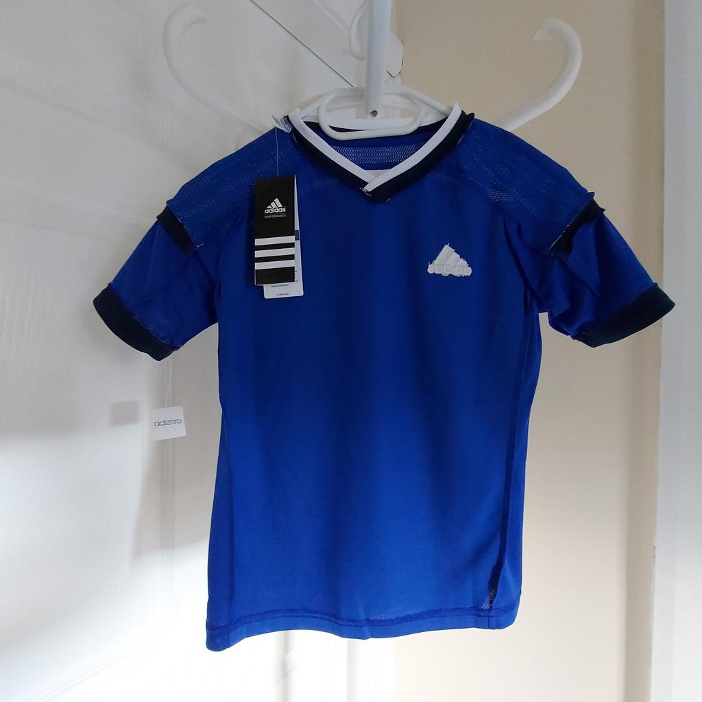 T-Shirt “Adidas“Performance

 Adizero Clima Cool

Football Jerseys Maillot

Cobalt Mix Colour

 New With Tags

Actual size: cm

Length: 51 cm

Length: 32 cm from armpit side

Length sleeves: 27 cm from neck

Volume hand: 30 cm from neck

Volume bust: 73 cm – 75 cm

Volume waist: 70 cm – 74 cm

Volume hips: 70 cm – 74 cm

Size: YM, 9-10 Years (UK)

Eur 140, US YS

Main Material: 100 % Polyester

Made in Cambodia