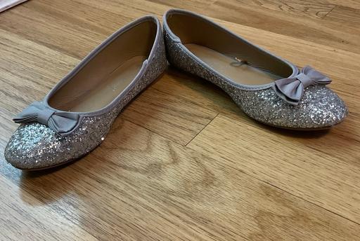 Buy & Sell Hampshire Basingstoke and Deane - Photos for Sparkly silver glittery slip on shoes size 5