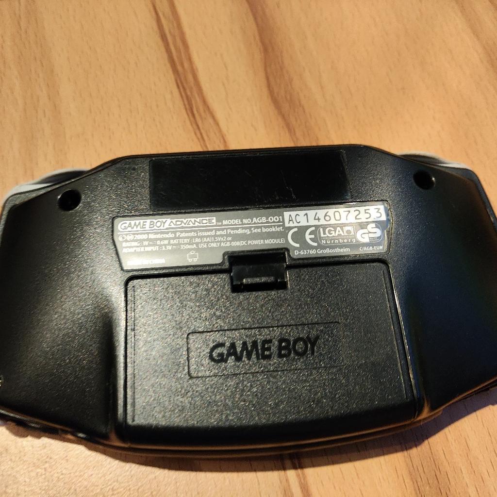 Verkauft wird ein umgebauter GameBoy Advance mit ags 101 Hintergrundbeleuchtung vom Gameboy SP.