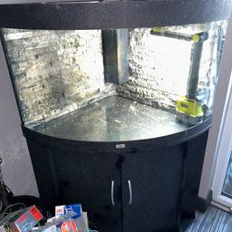 Spent 100s on this tank 
Comes with lots of accessories as seen in pictures 
Pumps 
Heaters 
Ceramic heater 
Plus lots others
Good stones 
Led lights x2 
Everything needed to set up a aquarium tank