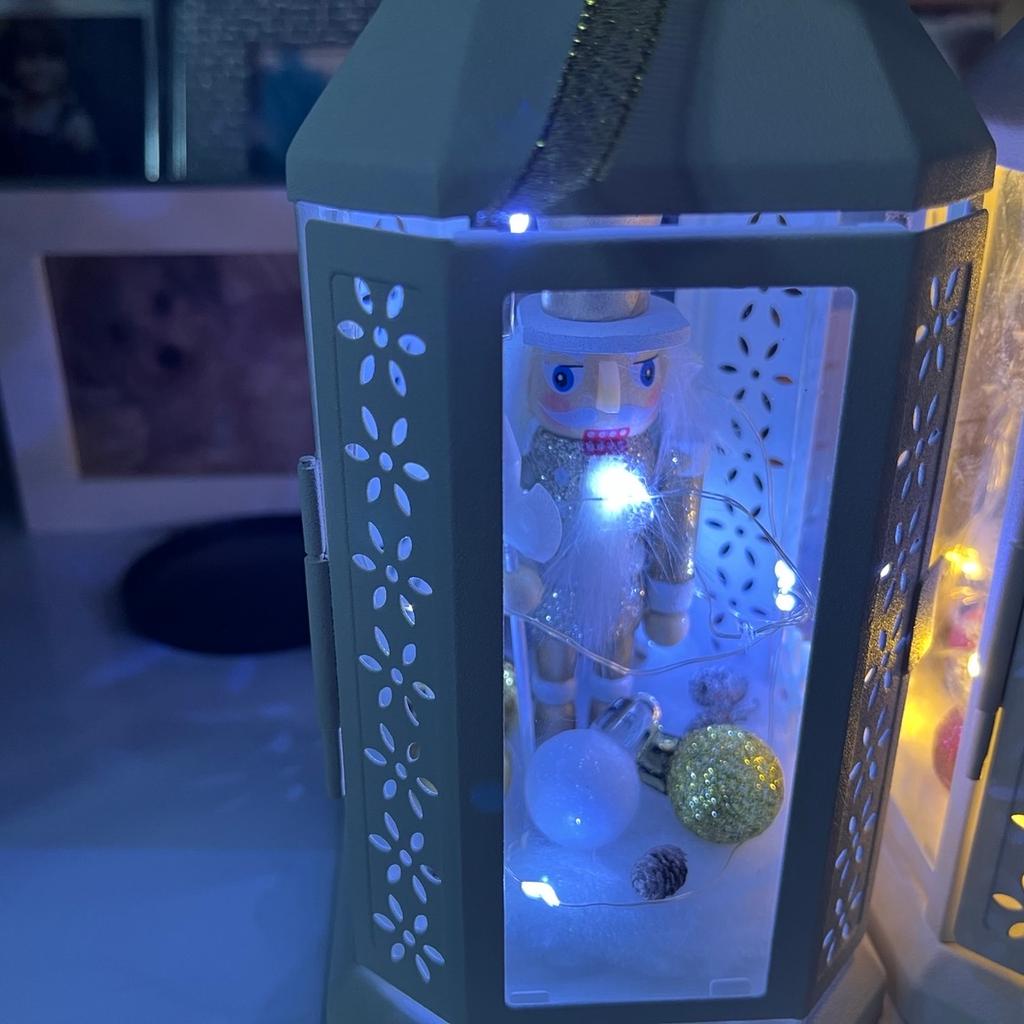 Light up lanterns ( battery)
Price is for one
Carnt buy these anywhere
Hand decorated
23 cm tall
Great for table decoration
Cash on collection only from b37 area of Birmingham
Unless you live close by then you would have to pay a small amount for friends fuel